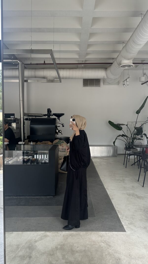 Skirt with pockets - Image 5