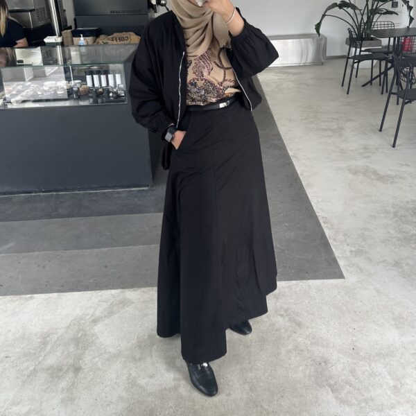 Skirt with pockets