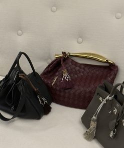 Alternative view of 7 Tassel (black/gold silver beeds)