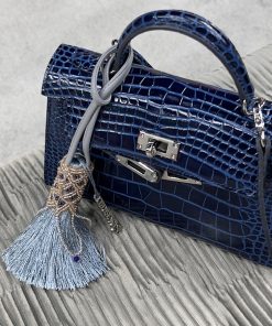 3 Tassel (blue/grey)