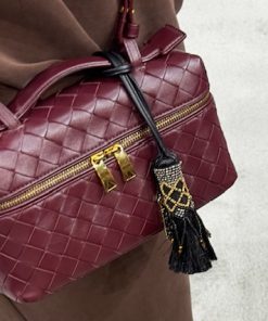 7 Tassel (black/gold silver beeds)